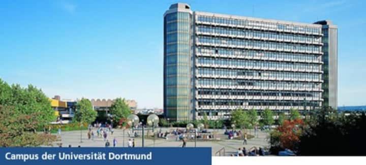 Schoene Grosse Wohnung 2 Schlafzimmer Bis 6 Pax Naehe Stadion Signal Iduna Dortmund Exterior photo
