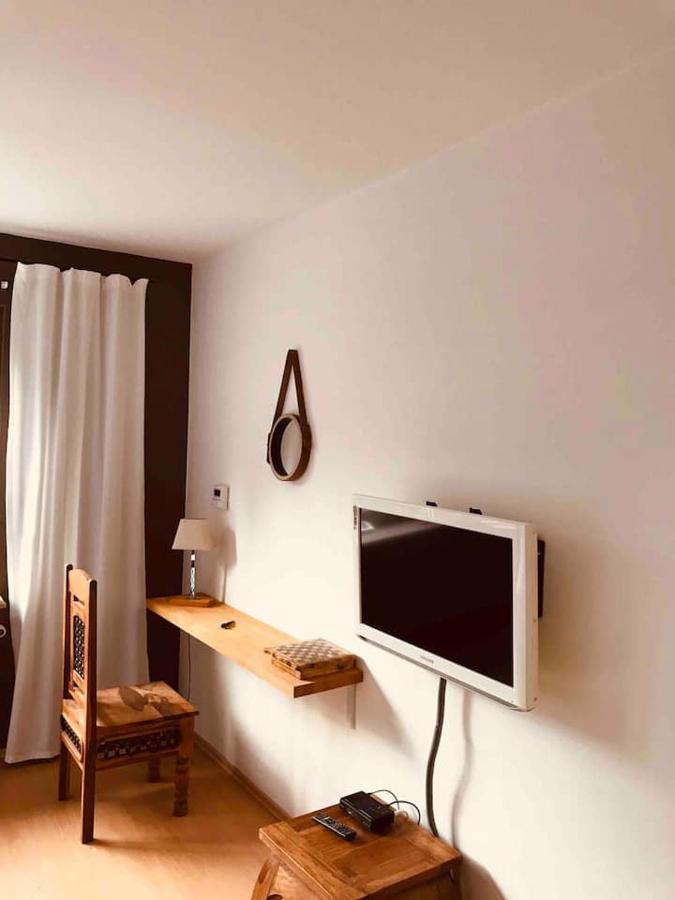 Schoene Grosse Wohnung 2 Schlafzimmer Bis 6 Pax Naehe Stadion Signal Iduna Dortmund Exterior photo