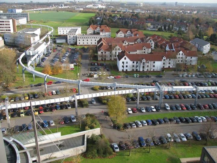 Schoene Grosse Wohnung 2 Schlafzimmer Bis 6 Pax Naehe Stadion Signal Iduna Dortmund Exterior photo