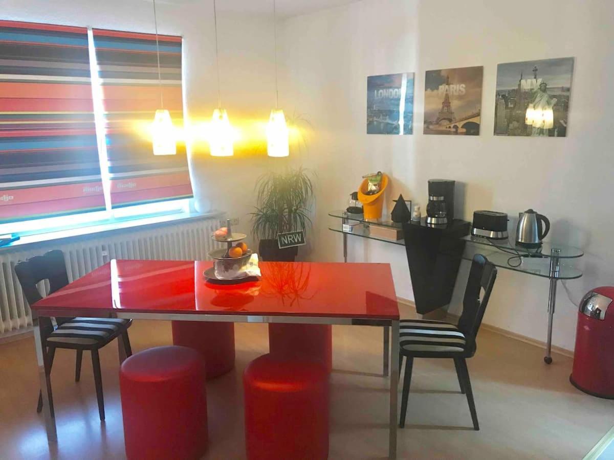 Schoene Grosse Wohnung 2 Schlafzimmer Bis 6 Pax Naehe Stadion Signal Iduna Dortmund Exterior photo